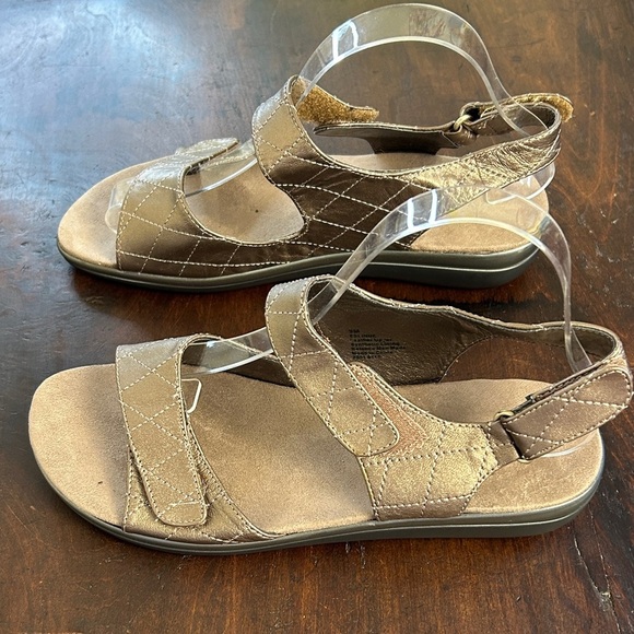Easy Spirit Women's Adjustable Bronze Sandals Sz 9M - Picture 6 of 12